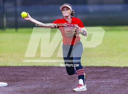 Thumbnail 2 in Bridge City vs Hargrave (UIL 4A Softball Region 1 & 3 Bi-District) photogallery.