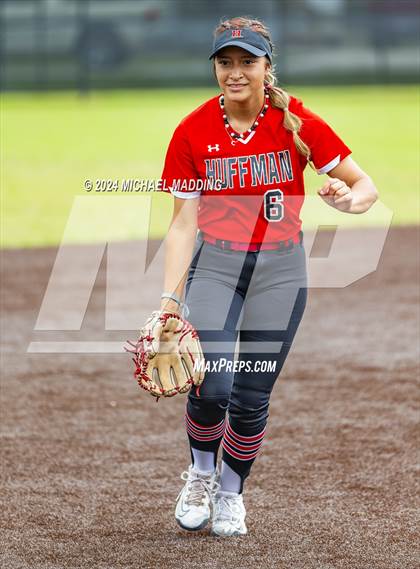 Thumbnail 2 in Bridge City vs Hargrave (UIL 4A Softball Region 1 & 3 Bi-District) photogallery.