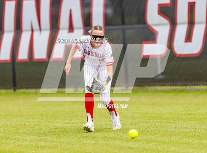 Thumbnail 3 in Bridge City vs Hargrave (UIL 4A Softball Region 1 & 3 Bi-District) photogallery.