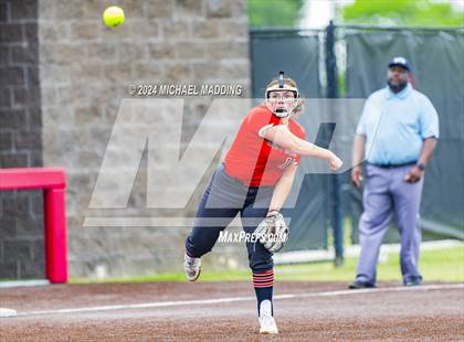 Thumbnail 2 in Bridge City vs Hargrave (UIL 4A Softball Region 1 & 3 Bi-District) photogallery.