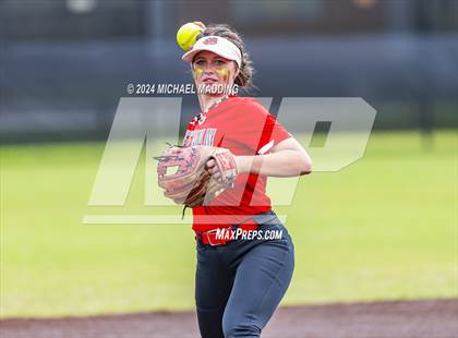 Thumbnail 1 in Bridge City vs Hargrave (UIL 4A Softball Region 1 & 3 Bi-District) photogallery.