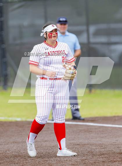 Thumbnail 3 in Bridge City vs Hargrave (UIL 4A Softball Region 1 & 3 Bi-District) photogallery.
