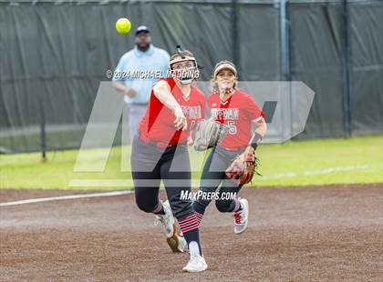 Thumbnail 3 in Bridge City vs Hargrave (UIL 4A Softball Region 1 & 3 Bi-District) photogallery.