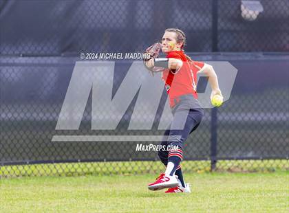 Thumbnail 2 in Bridge City vs Hargrave (UIL 4A Softball Region 1 & 3 Bi-District) photogallery.