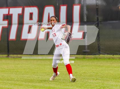 Thumbnail 3 in Bridge City vs Hargrave (UIL 4A Softball Region 1 & 3 Bi-District) photogallery.