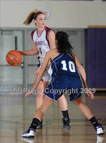 Thumbnail 2 in Burke Catholic vs. Livingston Manor (Warwick Holiday Classic) photogallery.