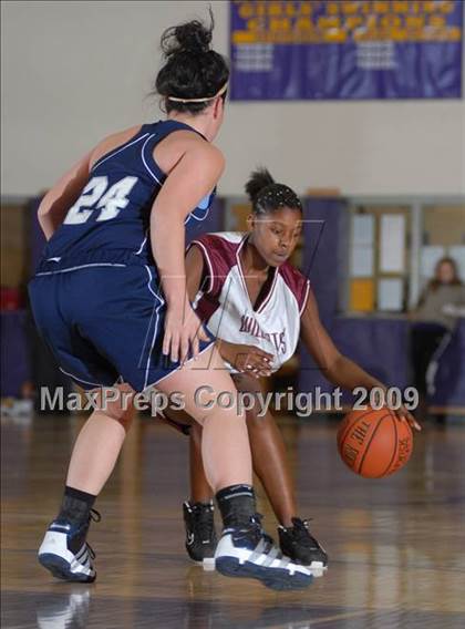 Thumbnail 1 in Burke Catholic vs. Livingston Manor (Warwick Holiday Classic) photogallery.