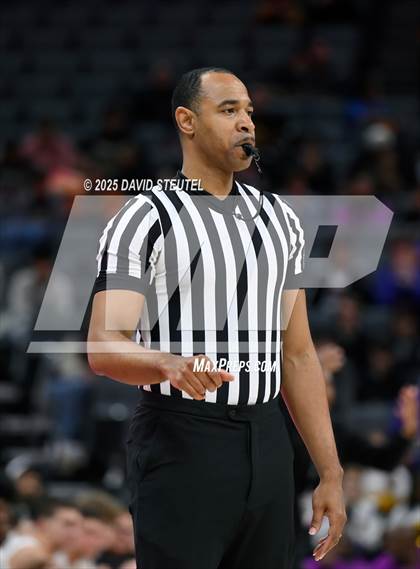 Thumbnail 2 in Roosevelt vs. Archbishop Riordan (CIF State Open Div. Final) photogallery.