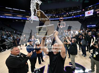 Thumbnail 2 in Roosevelt vs. Archbishop Riordan (CIF State Open Div. Final) photogallery.