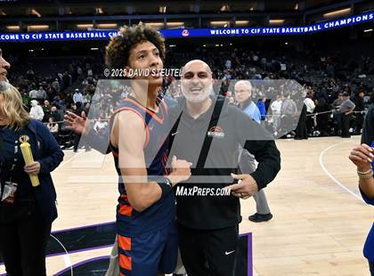 Thumbnail 2 in Roosevelt vs. Archbishop Riordan (CIF State Open Div. Final) photogallery.