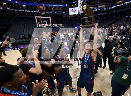 Thumbnail 1 in Roosevelt vs. Archbishop Riordan (CIF State Open Div. Final) photogallery.