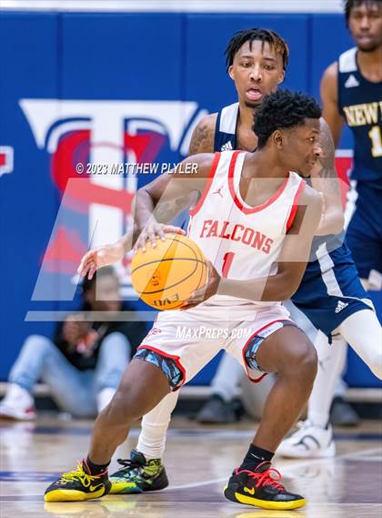 Thumbnail 2 in Seventy-First vs. New Life Christian Academy (MLK Dream Jam at Terry Sanford) photogallery.