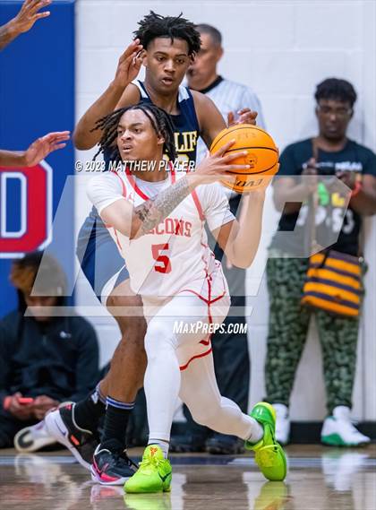 Thumbnail 3 in Seventy-First vs. New Life Christian Academy (MLK Dream Jam at Terry Sanford) photogallery.
