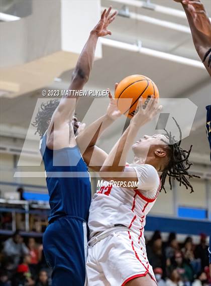 Thumbnail 2 in Seventy-First vs. New Life Christian Academy (MLK Dream Jam at Terry Sanford) photogallery.