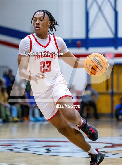 Thumbnail 3 in Seventy-First vs. New Life Christian Academy (MLK Dream Jam at Terry Sanford) photogallery.