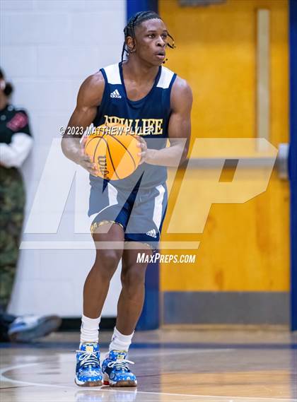 Thumbnail 1 in Seventy-First vs. New Life Christian Academy (MLK Dream Jam at Terry Sanford) photogallery.