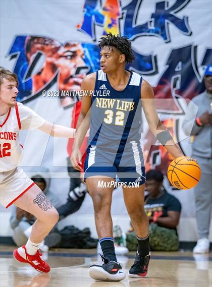 Thumbnail 2 in Seventy-First vs. New Life Christian Academy (MLK Dream Jam at Terry Sanford) photogallery.