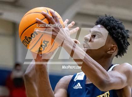 Thumbnail 3 in Seventy-First vs. New Life Christian Academy (MLK Dream Jam at Terry Sanford) photogallery.
