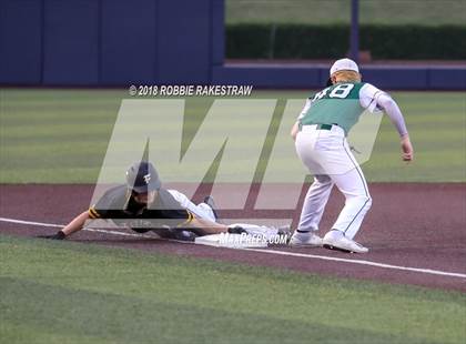 Thumbnail 2 in Forney vs. Prosper (UIL 5A Regional Final) photogallery.