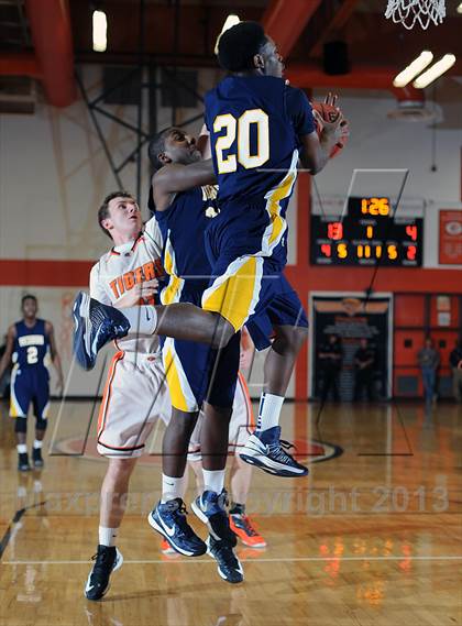 Thumbnail 2 in Buckhorn @ Grissom photogallery.