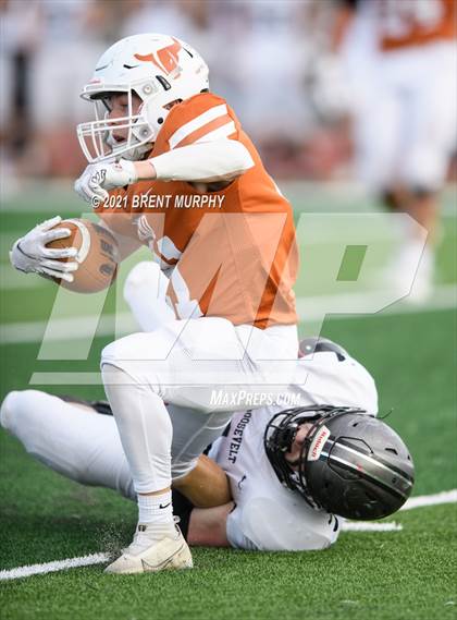 Thumbnail 2 in Roosevelt vs. Mead (CHSAA 3A semifinal) photogallery.