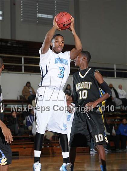 Thumbnail 2 in Grant vs. Burbank (St. Hope Classic) photogallery.