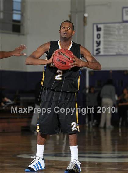 Thumbnail 3 in Grant vs. Burbank (St. Hope Classic) photogallery.