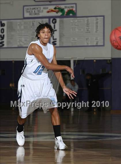 Thumbnail 1 in Grant vs. Burbank (St. Hope Classic) photogallery.