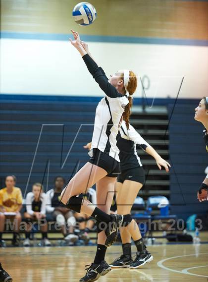 Thumbnail 1 in Johns Creek vs. Pope (Tri-Match) photogallery.