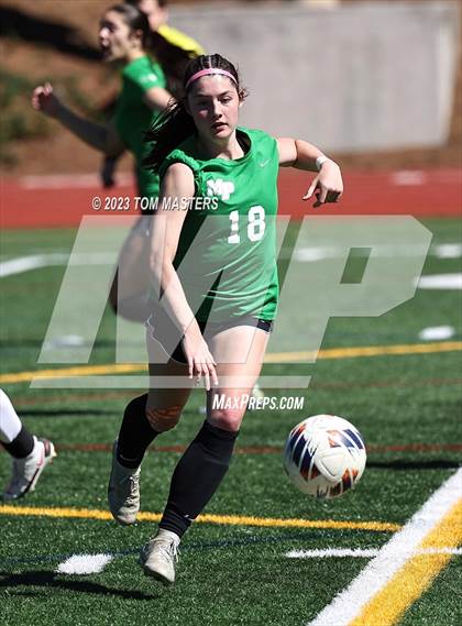 Thumbnail 3 in Charlotte Latin vs. Myers Park photogallery.