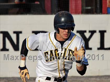 Thumbnail 2 in Knoxville Catholic @ Seymour photogallery.