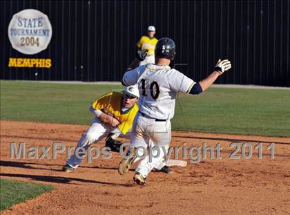 Thumbnail 3 in Knoxville Catholic @ Seymour photogallery.
