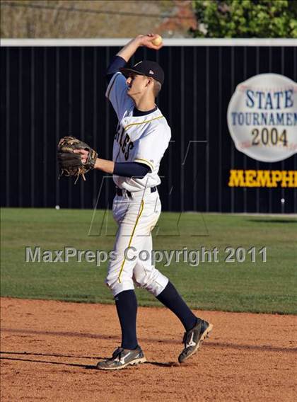 Thumbnail 1 in Knoxville Catholic @ Seymour photogallery.