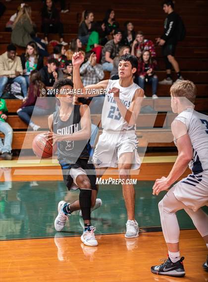 Thumbnail 3 in Pleasant Valley vs. South Medford photogallery.