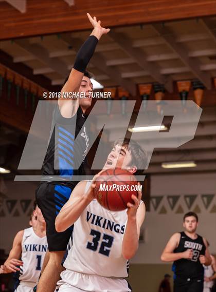 Thumbnail 1 in Pleasant Valley vs. South Medford photogallery.