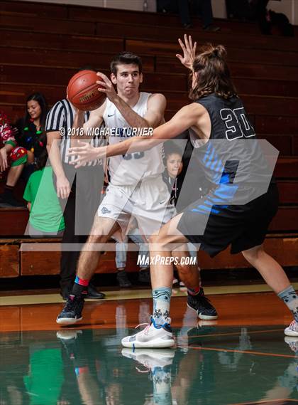Thumbnail 2 in Pleasant Valley vs. South Medford photogallery.