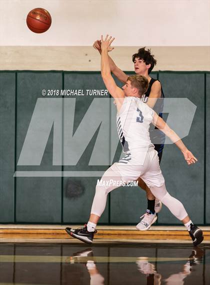 Thumbnail 2 in Pleasant Valley vs. South Medford photogallery.