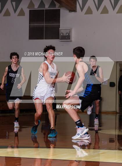 Thumbnail 3 in Pleasant Valley vs. South Medford photogallery.