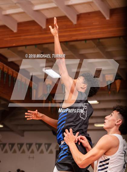 Thumbnail 3 in Pleasant Valley vs. South Medford photogallery.