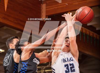 Thumbnail 2 in Pleasant Valley vs. South Medford photogallery.
