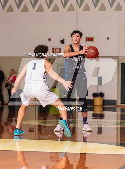 Thumbnail 2 in Pleasant Valley vs. South Medford photogallery.