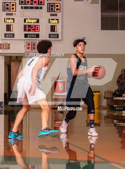 Thumbnail 2 in Pleasant Valley vs. South Medford photogallery.