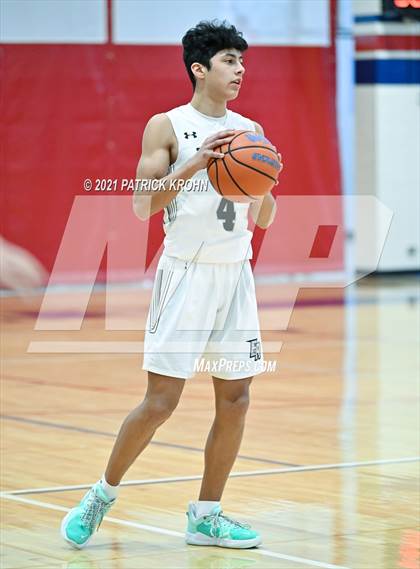 Thumbnail 3 in Newport - Bellevue vs Emerald Ridge (T-Town Throwdown) photogallery.