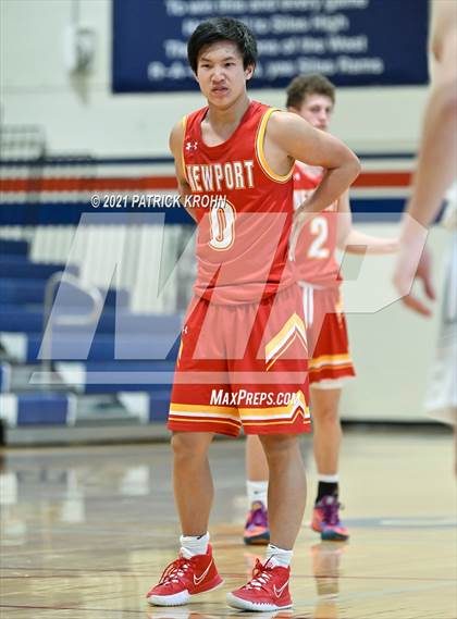 Thumbnail 1 in Newport - Bellevue vs Emerald Ridge (T-Town Throwdown) photogallery.