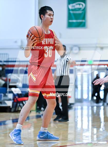 Thumbnail 3 in Newport - Bellevue vs Emerald Ridge (T-Town Throwdown) photogallery.
