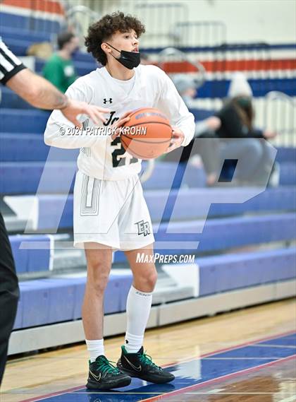 Thumbnail 2 in Newport - Bellevue vs Emerald Ridge (T-Town Throwdown) photogallery.