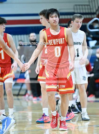 Thumbnail 3 in Newport - Bellevue vs Emerald Ridge (T-Town Throwdown) photogallery.