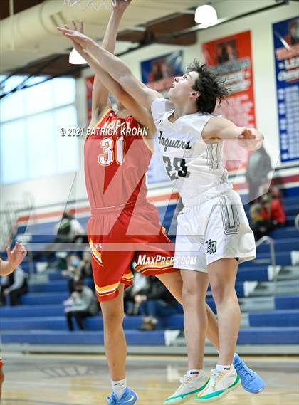 Thumbnail 2 in Newport - Bellevue vs Emerald Ridge (T-Town Throwdown) photogallery.