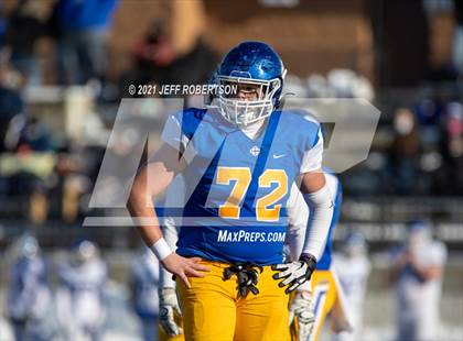 Thumbnail 3 in Catholic Central vs. Oakridge (MHSAA D5 Regional Final) photogallery.