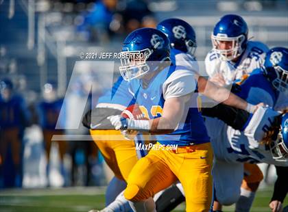 Thumbnail 2 in Catholic Central vs. Oakridge (MHSAA D5 Regional Final) photogallery.